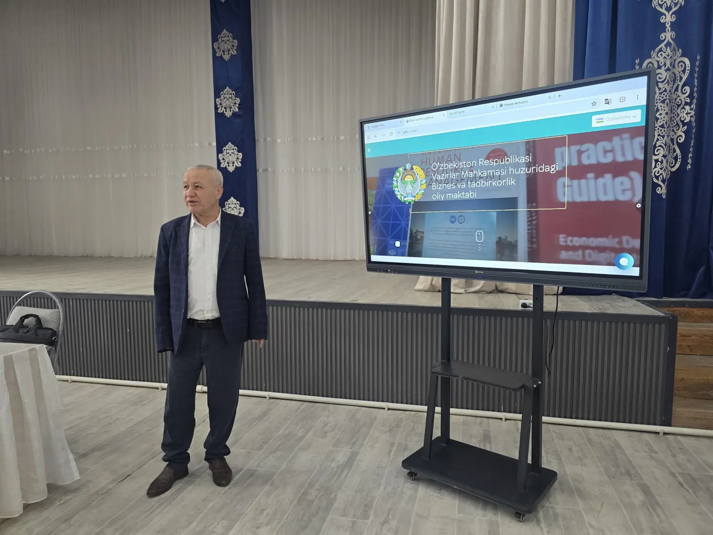 Navoiy viloyatida “Xotin-qizlarning bandligini ta'minlash va tadbirkorlik faoliyatini rivojlantirish imkoniyatlari” mavzusida seminar bo‘lib o‘tdi